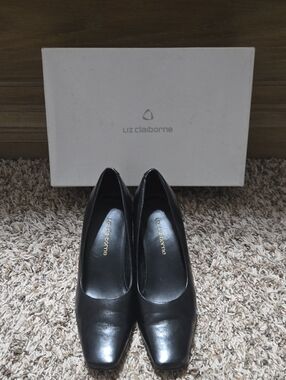 Liz Claiborne Black Square-Toe Low Heel Pumps